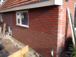 Nieuw Buinen Voegen van de nieuwe muur